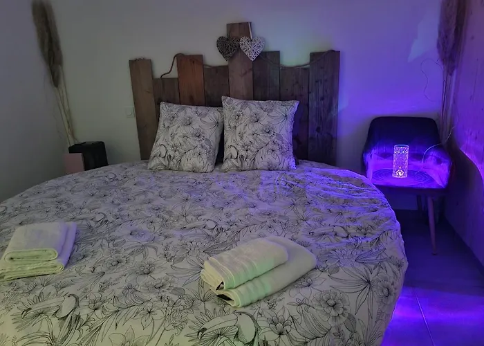 Le Cocon De Lily לינה וארוחת בוקר Saint-Savin (Gironde)