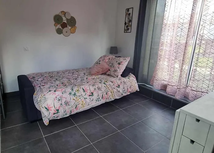 Le Cocon De Lily Bed & Breakfast 3*