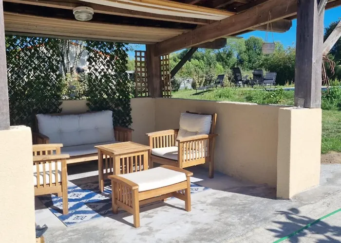 Le Cocon De Lily לינה וארוחת בוקר Saint-Savin (Gironde)